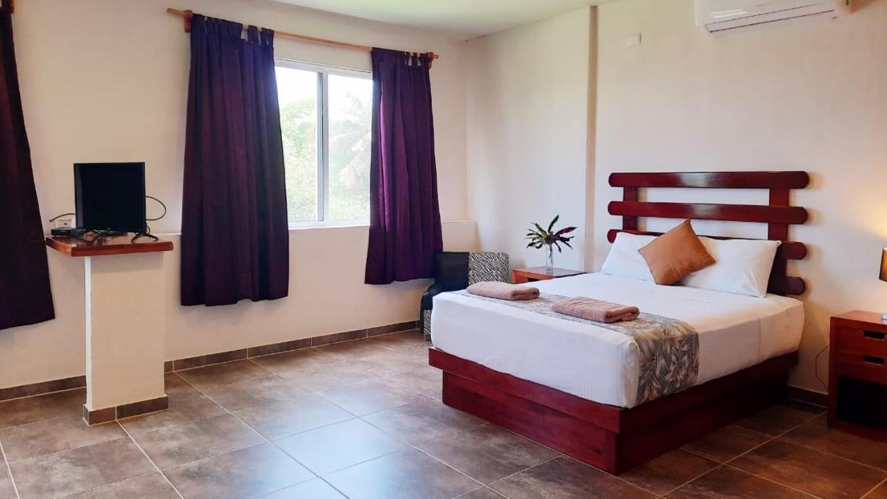 Porto Coral Hotel & Suites Четумаль Экстерьер фото